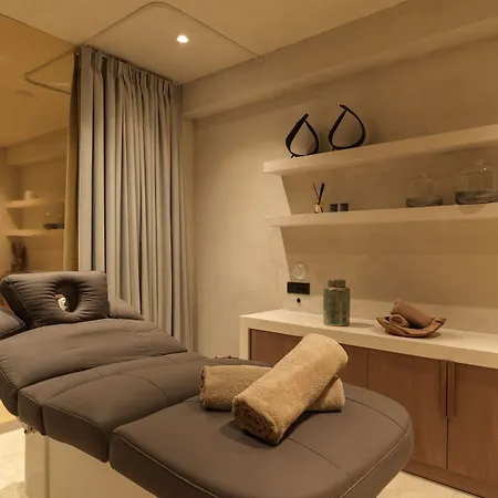 Lyo Boutique Hotell 4*