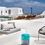 מלון Lyo Boutique סופר פרדייז ביץ'