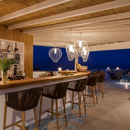 Amyth Of Mykonos Super Paradise