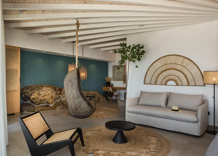 Lyo Boutique Hotel 4*